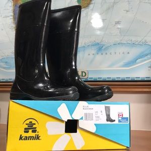Kamik “Ellie” Black rain boots Size 8